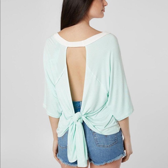 DAYTRIP “Open Back” TOP - Picture 2 of 4